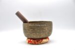 Antique Thadobati singing bowl with straight walls and flat bottom – 6.5 inch Himalayan bowl