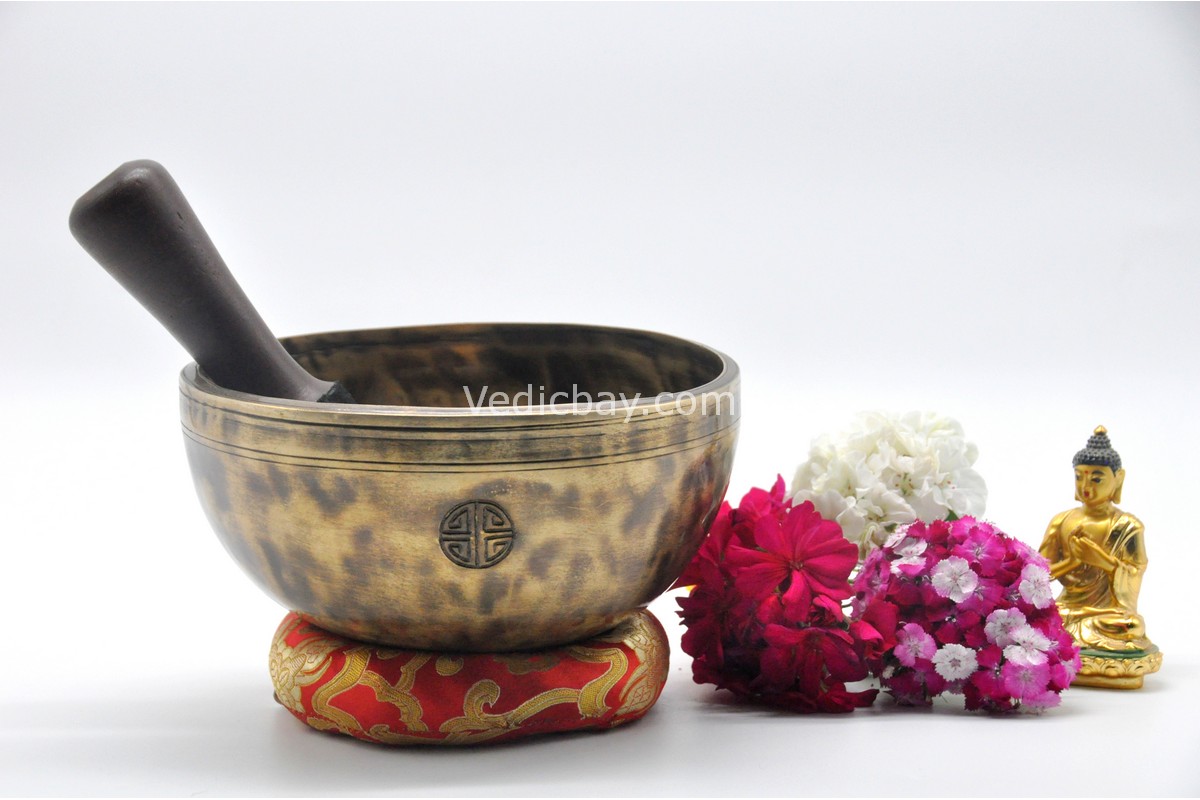 8-inch-jhumka-full-moon-singing-bowl 8-Inch Jhumka Full Moon Singing Bowl with cushion, mallet, and felt drum stick – handmade in Nepal